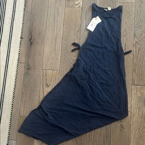 Elegant Navy Sleeveless Dress